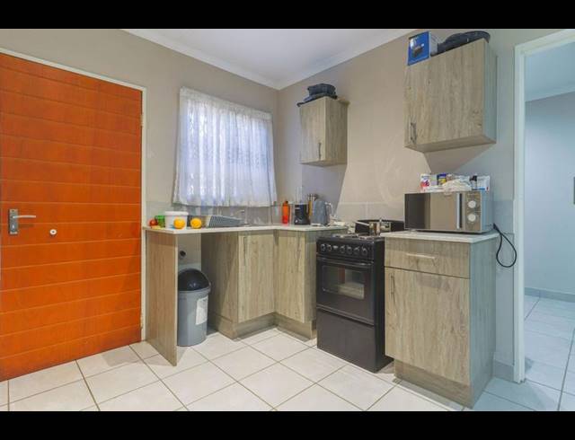3 BEDROOM TOWNHOUSE FOR SALE IN DAWN PARK EXT